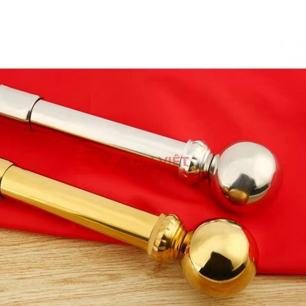 Minh họa các ưu điểm kỹ thuật: inox, mạ vàng, cơ chế ren.