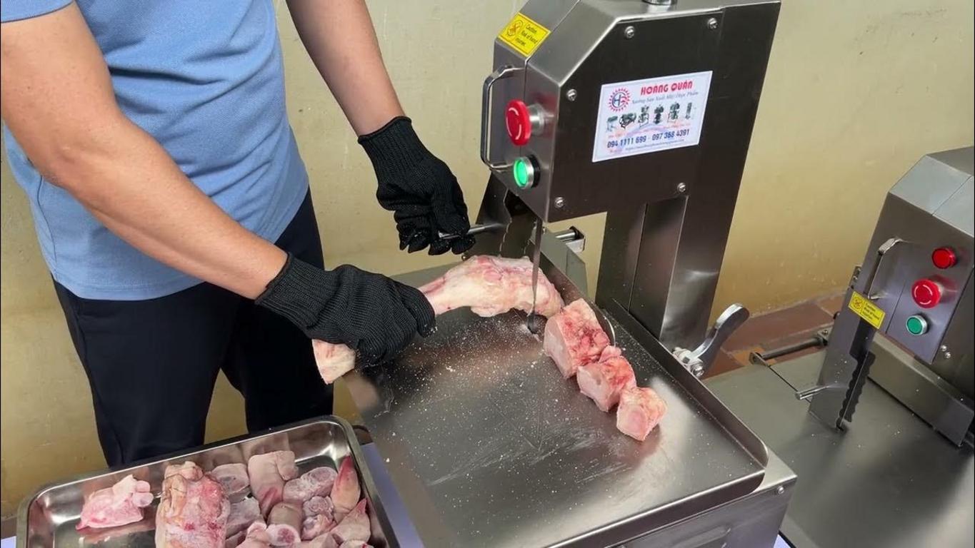 Bảng so sánh thông số kỹ thuật giữa các model máy cưa xương phổ biến J210 và J310.