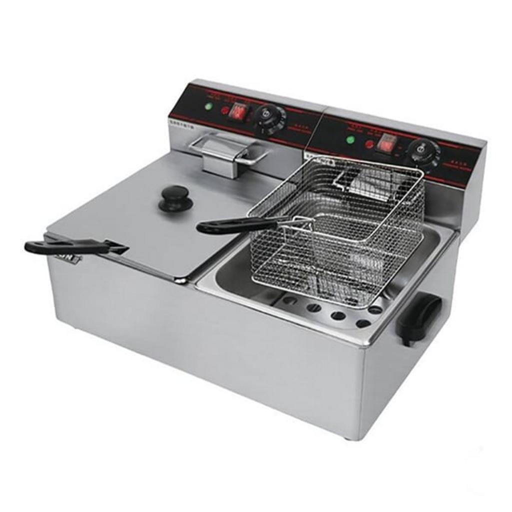 Hai hộc dầu 11L mỗi hộc — phục vụ suất cao trong giờ cao điểm.