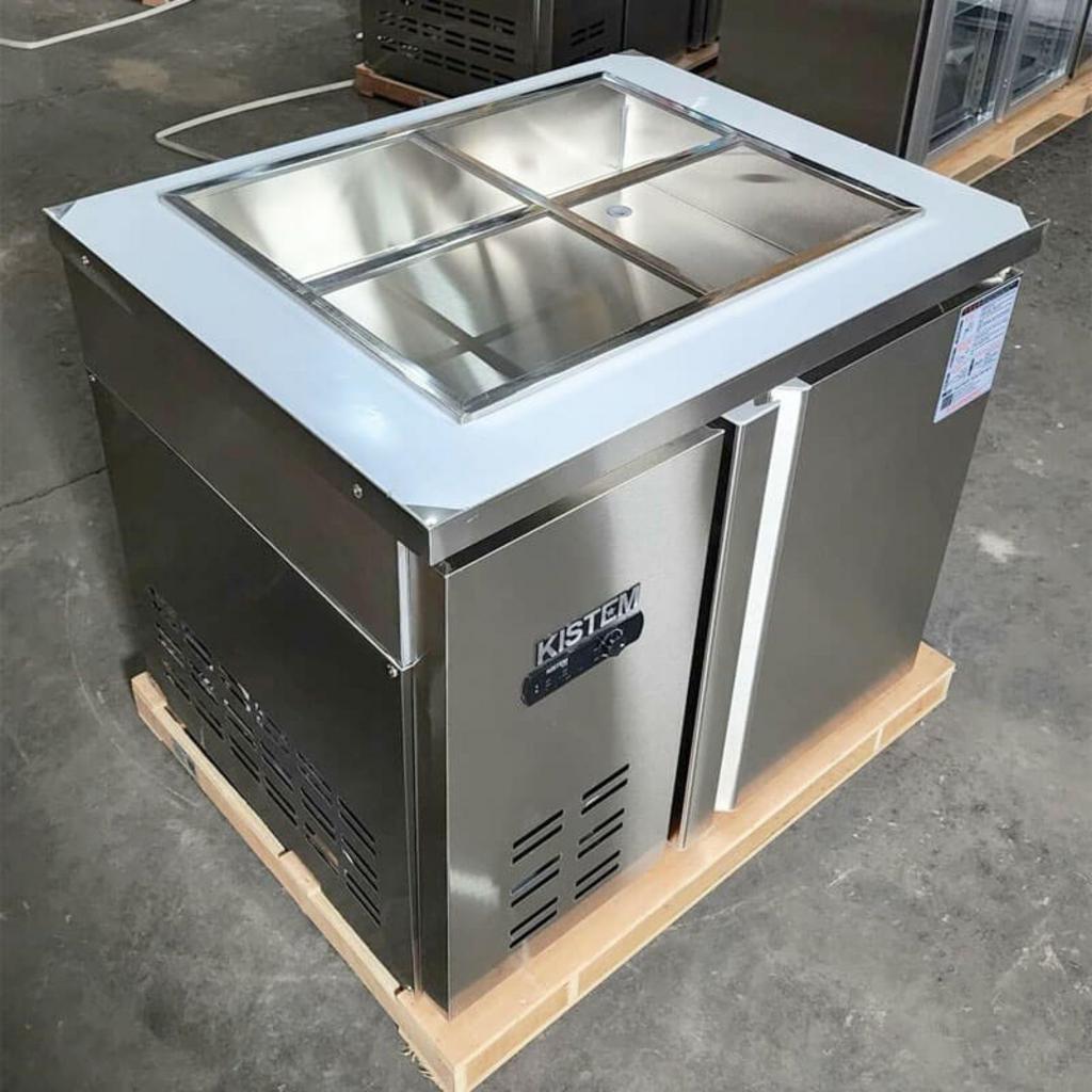 Sơ đồ gợi ý cách bố trí line topping và luồng di chuyển trong bếp nhà hàng.