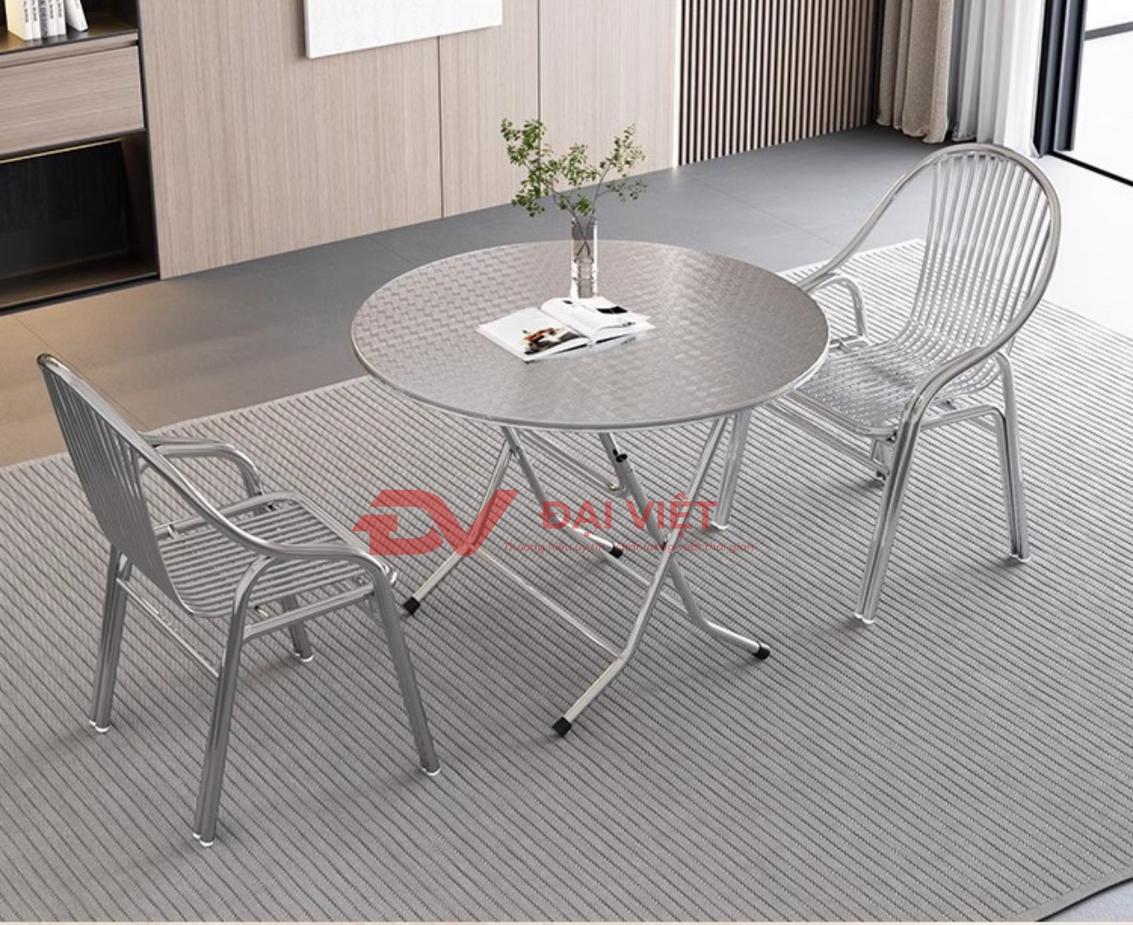 Các loại bàn inox công nghiệp phổ biến: bàn sơ chế, bàn có kệ dưới, bàn có bánh xe.