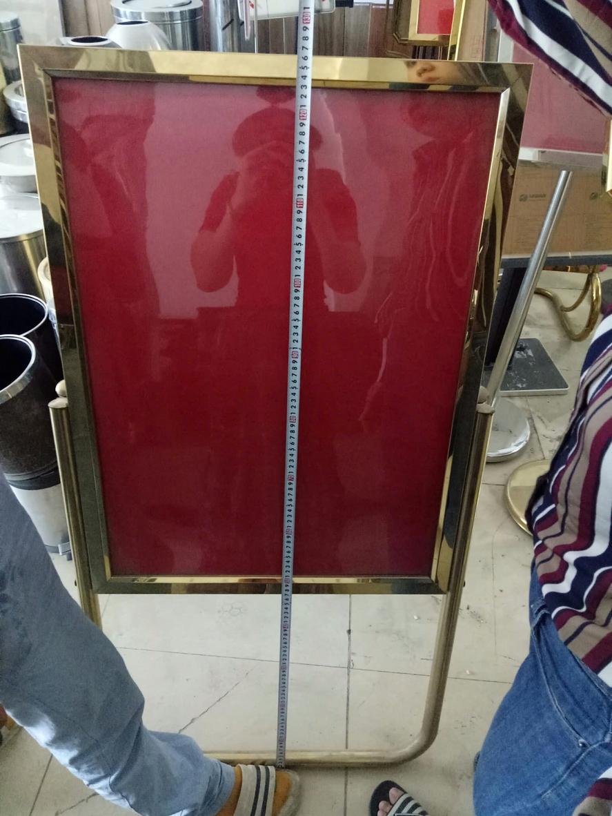 Sự đa dạng của các loại bảng menu từ truyền thống đến kỹ thuật số đáp ứng mọi nhu cầu của không gian F&B.