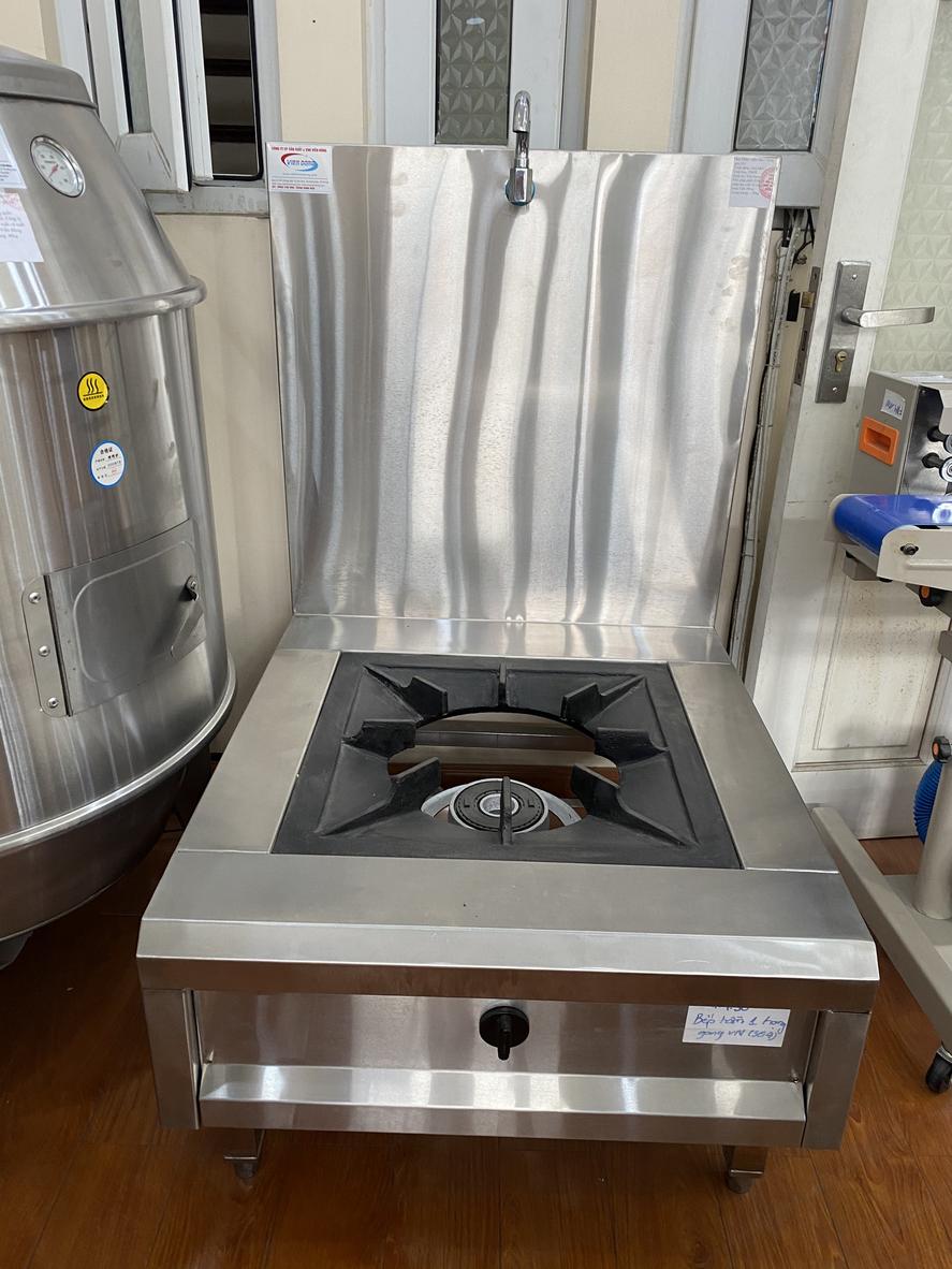 Hình ảnh các mẫu bếp hầm đơn từ các thương hiệu hàng đầu thế giới như American Range và Atosa.