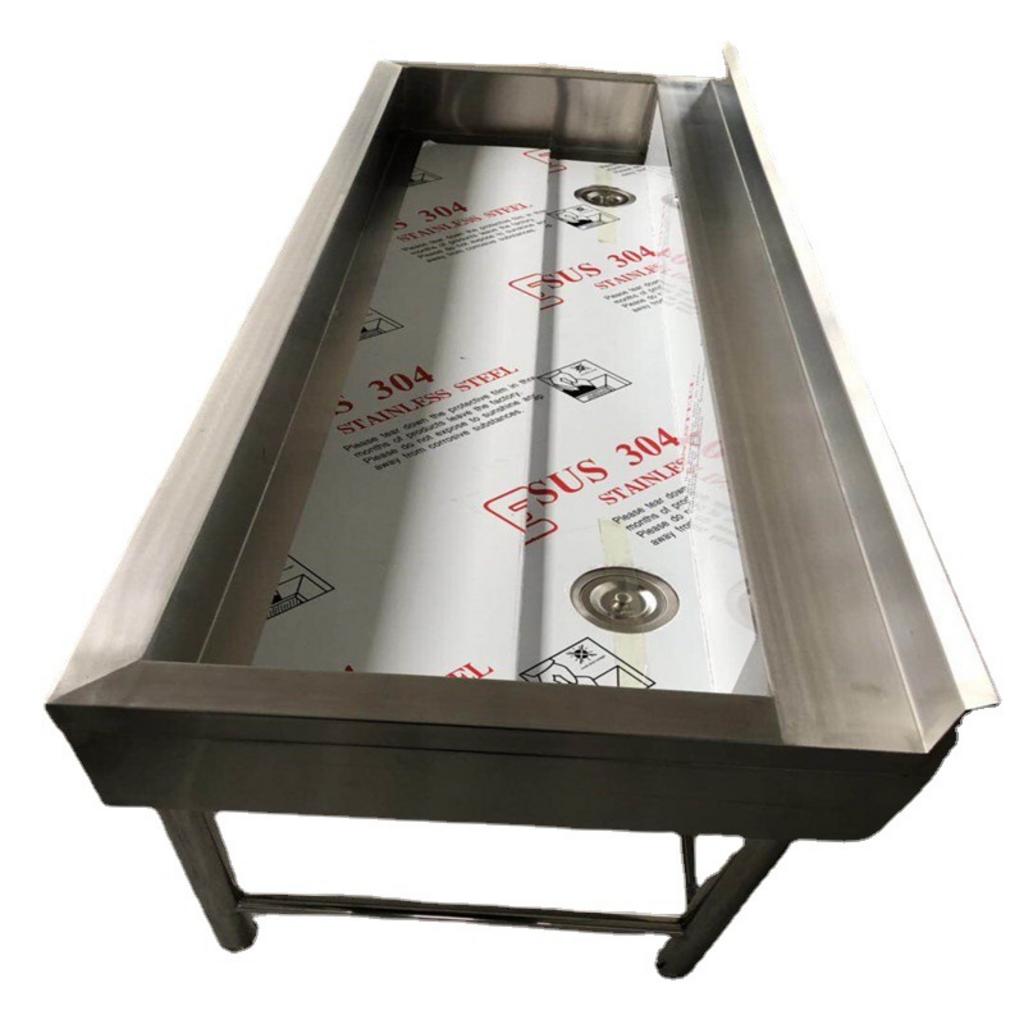 Cận cảnh Inox 304 (SUS304) sử dụng cho chậu rửa giúp chống ăn mòn và đảm bảo an toàn thực phẩm.