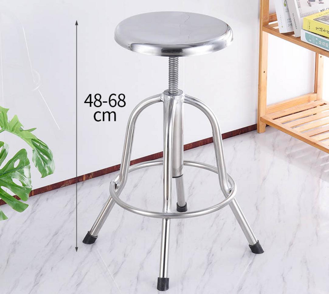 Thiết kế công thái học trên ghế xoay inox giúp bảo vệ sức khỏe người lao động.