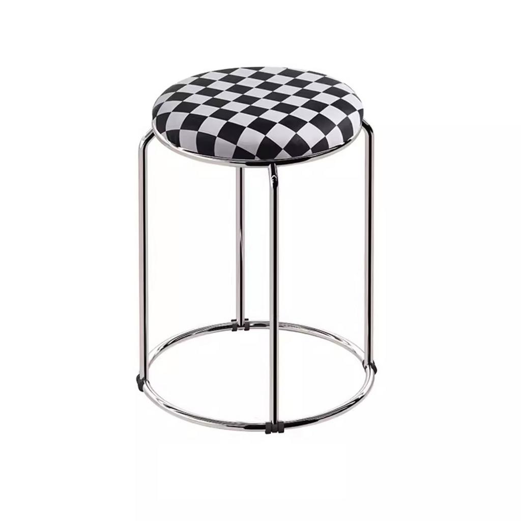 Ghế inox tròn là lựa chọn hàng đầu cho các quán ăn nhờ độ bền và tính tiện dụng.