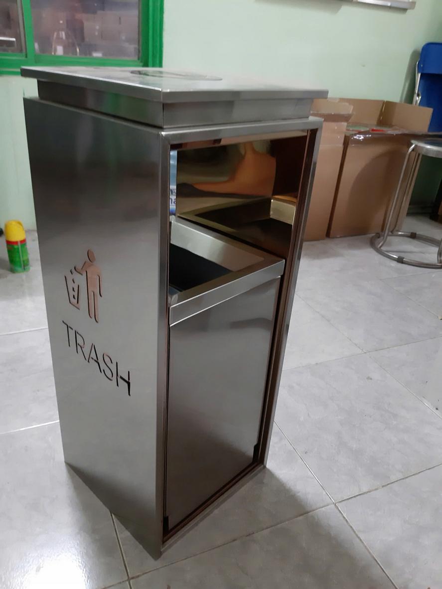 Các mẫu thùng rác inox vuông được lựa chọn chuyên biệt cho từng không gian như văn phòng, khách sạn, và khu vực ngoài trời.