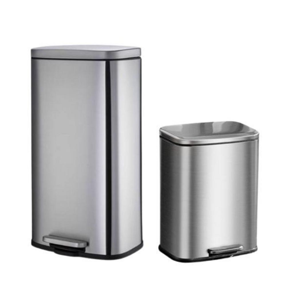 Hình ảnh lắp đặt thực tế thùng rác inox đạp chân tại một khách sạn 5 sao.