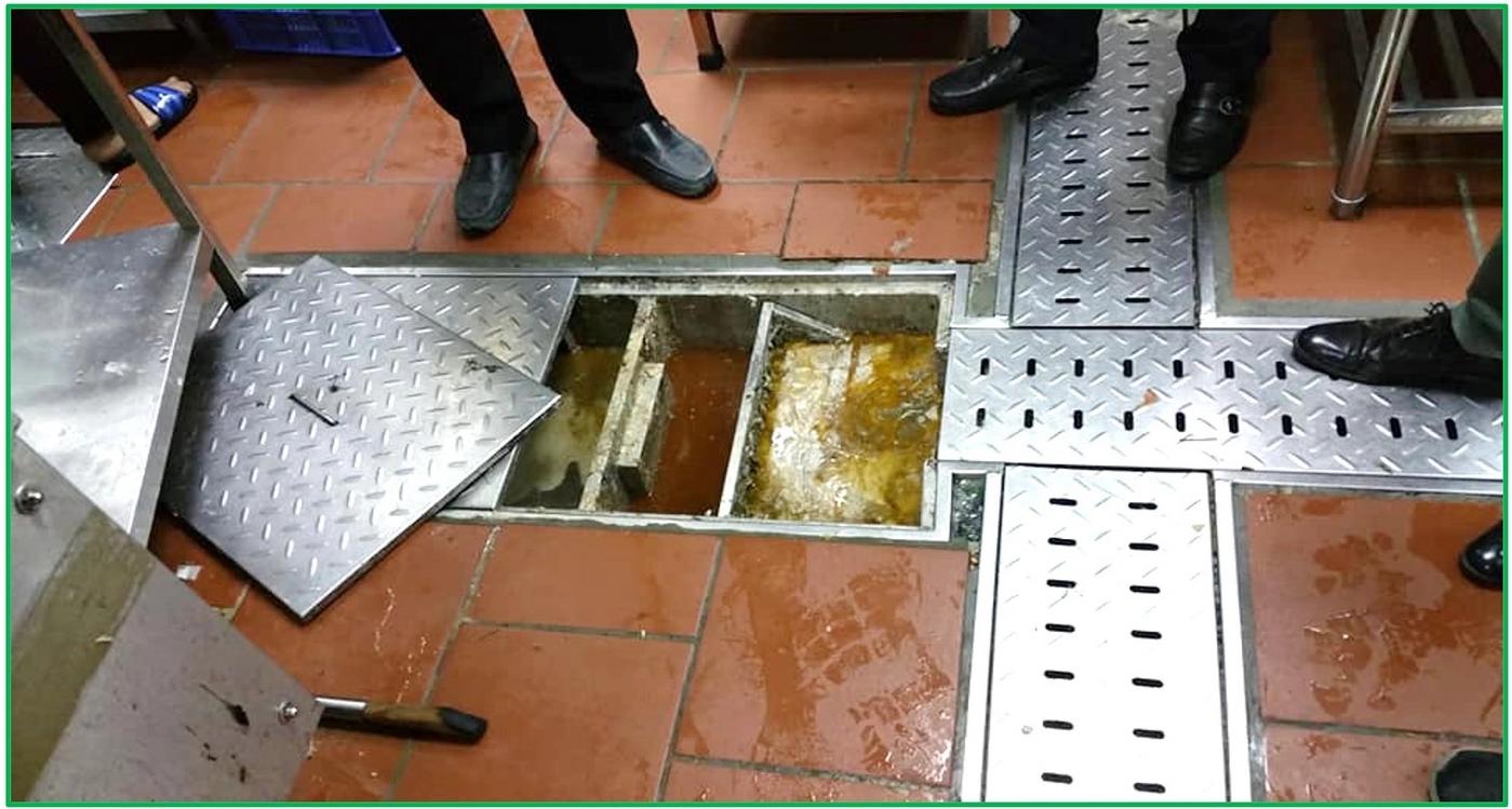 Hướng dẫn các bước kiểm tra và xử lý sự cố tắc nghẽn tại phễu thoát sàn.