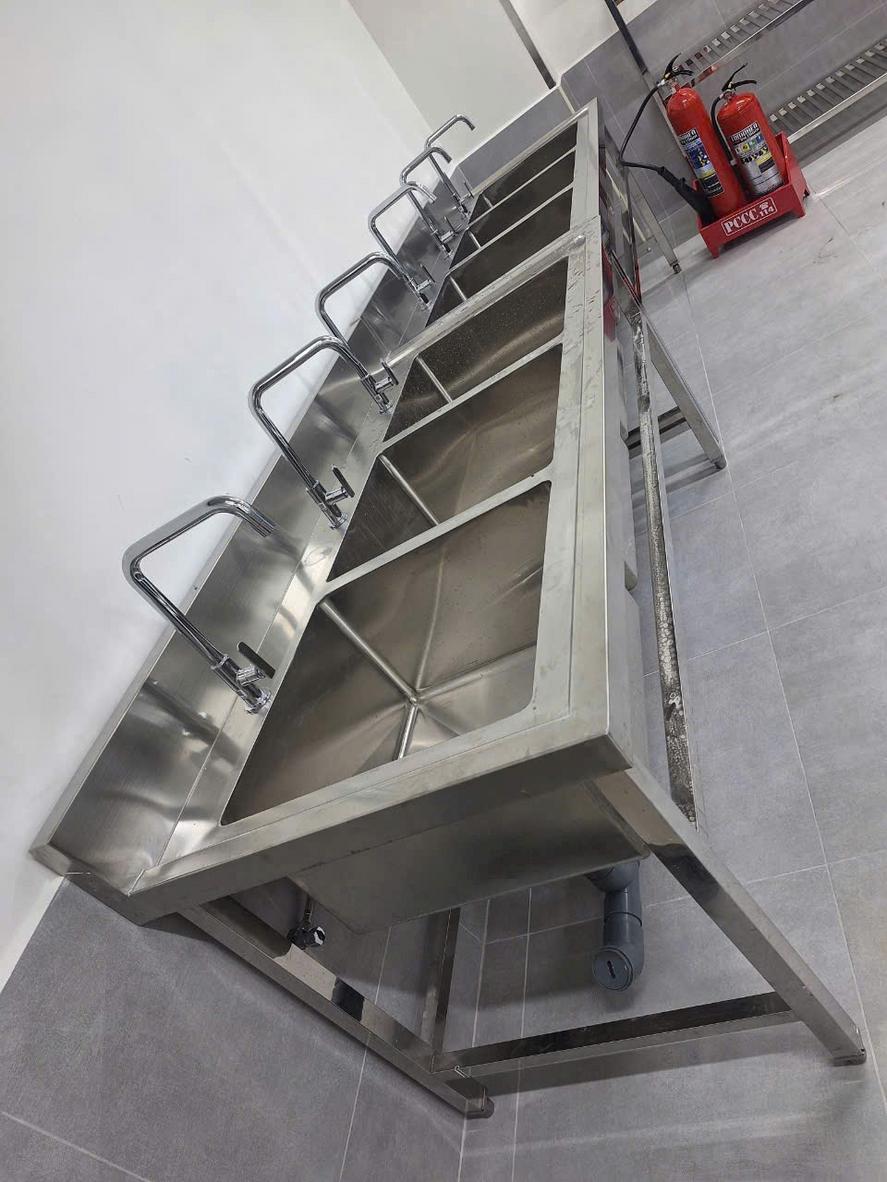 Mối hàn TIG mịn và chính xác kết hợp chấn dập CNC — đảm bảo kín, bền và thẩm mỹ cao.