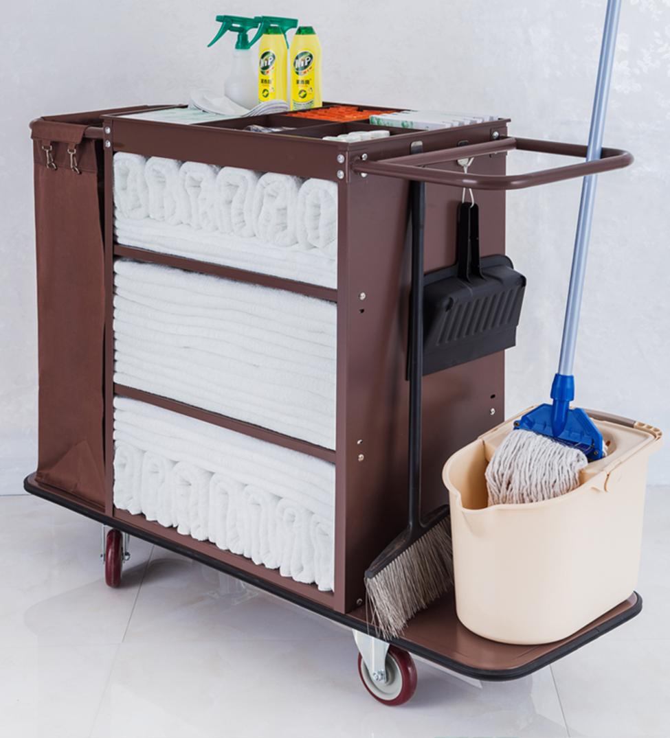 Hình ảnh chi tiết các tùy chọn nâng cao như cửa khóa, khay chia ngăn, giá treo.