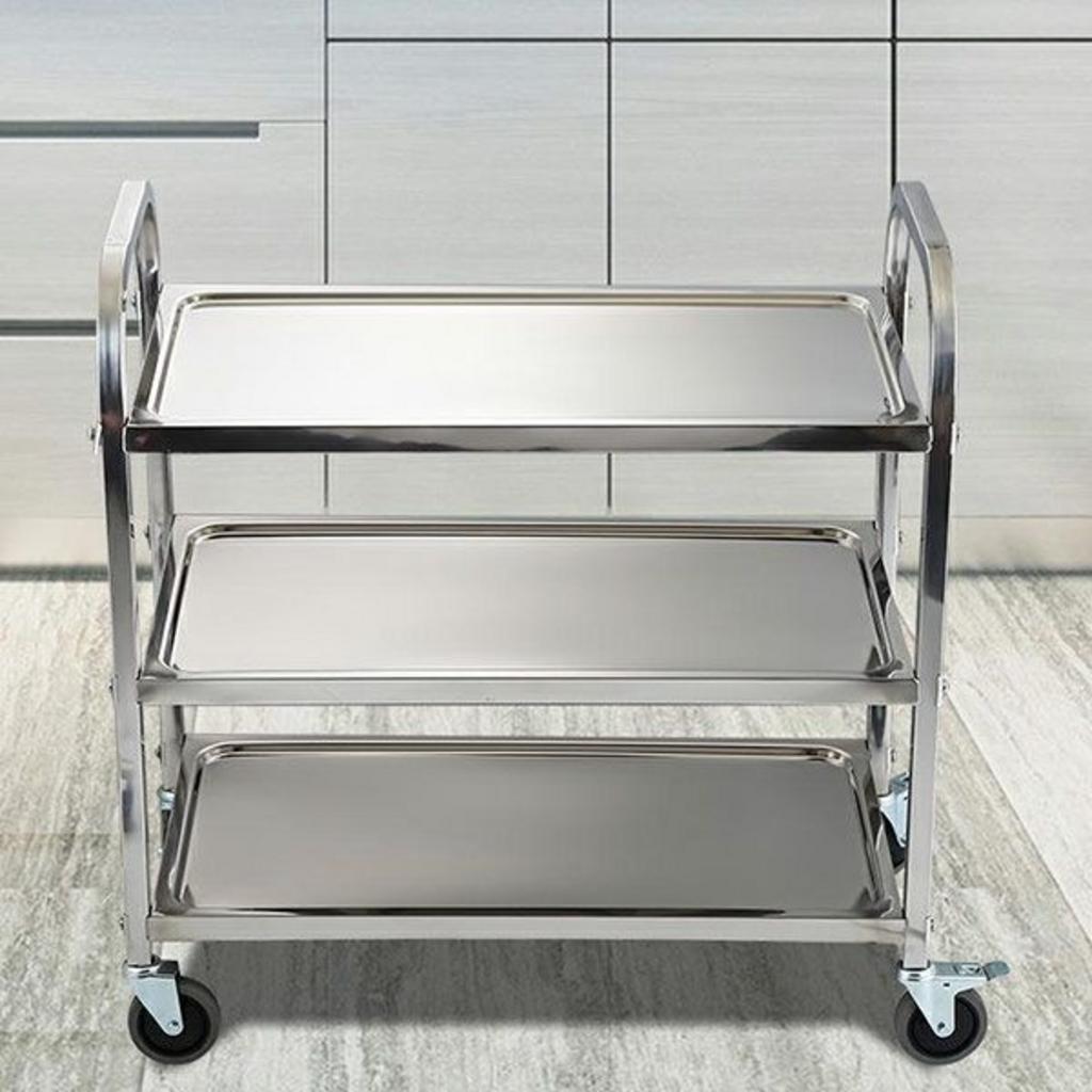 Kích thước và loại xe đẩy cần phù hợp với lối đi và không gian phục vụ.