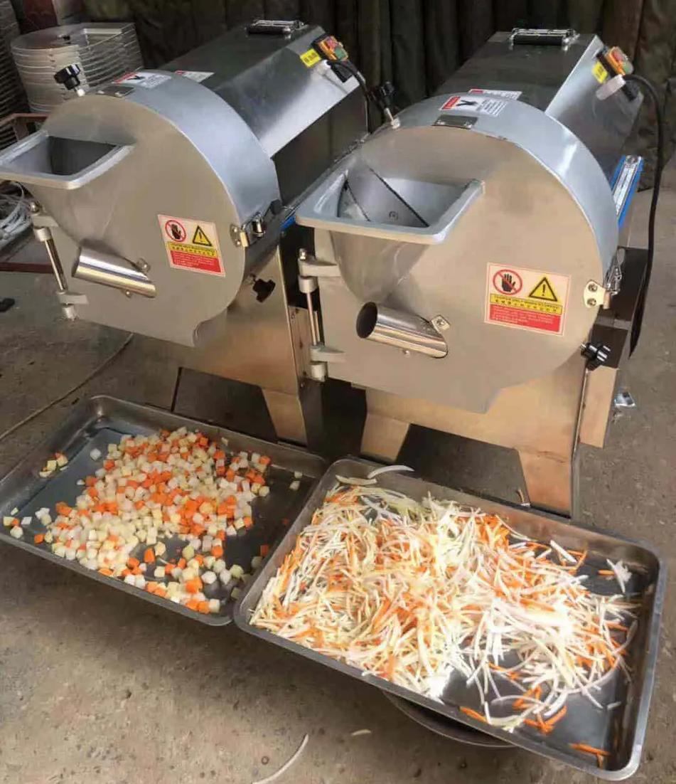 Dây chuyền sơ chế cà rốt tại một cơ sở chế biến nông sản xuất khẩu.