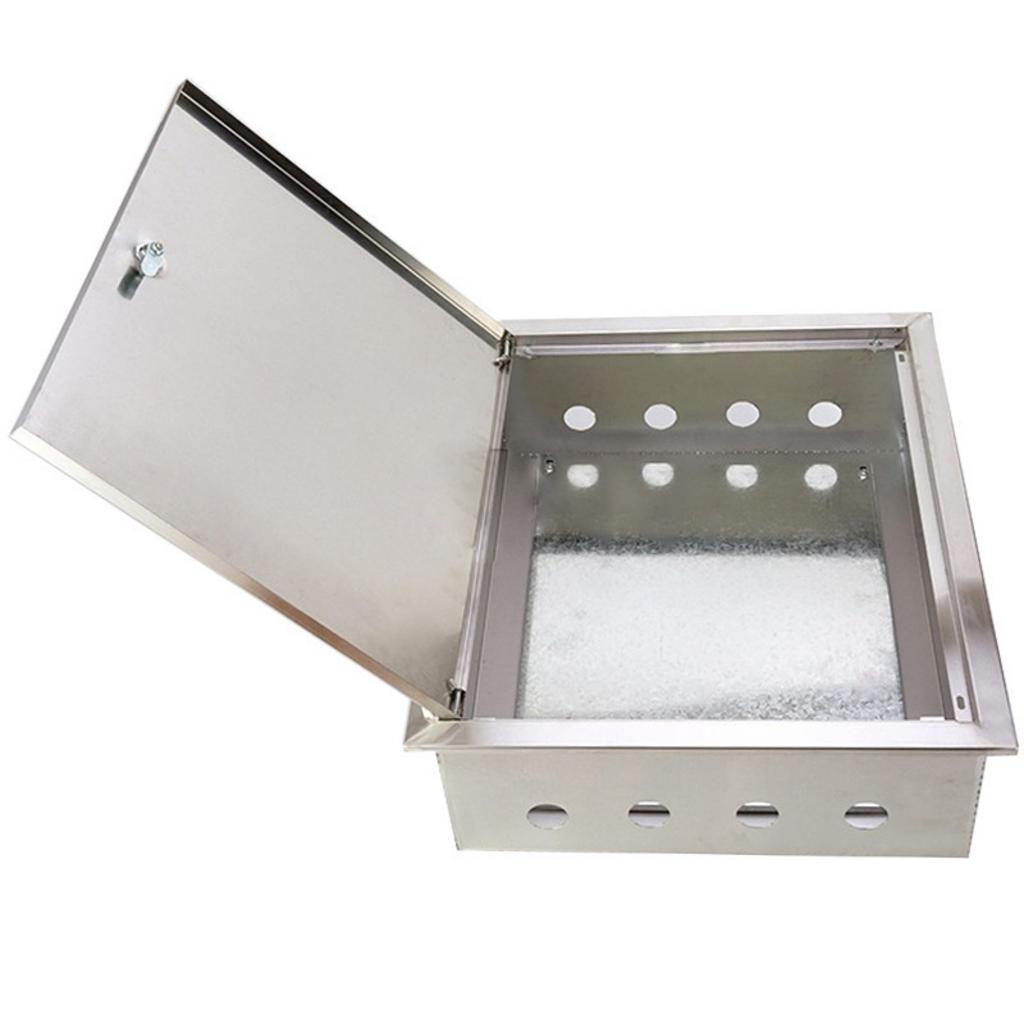 Gia công CNC và dập lỗ bắt dây chuẩn, minh hoạ năng lực sản xuất tại xưởng.