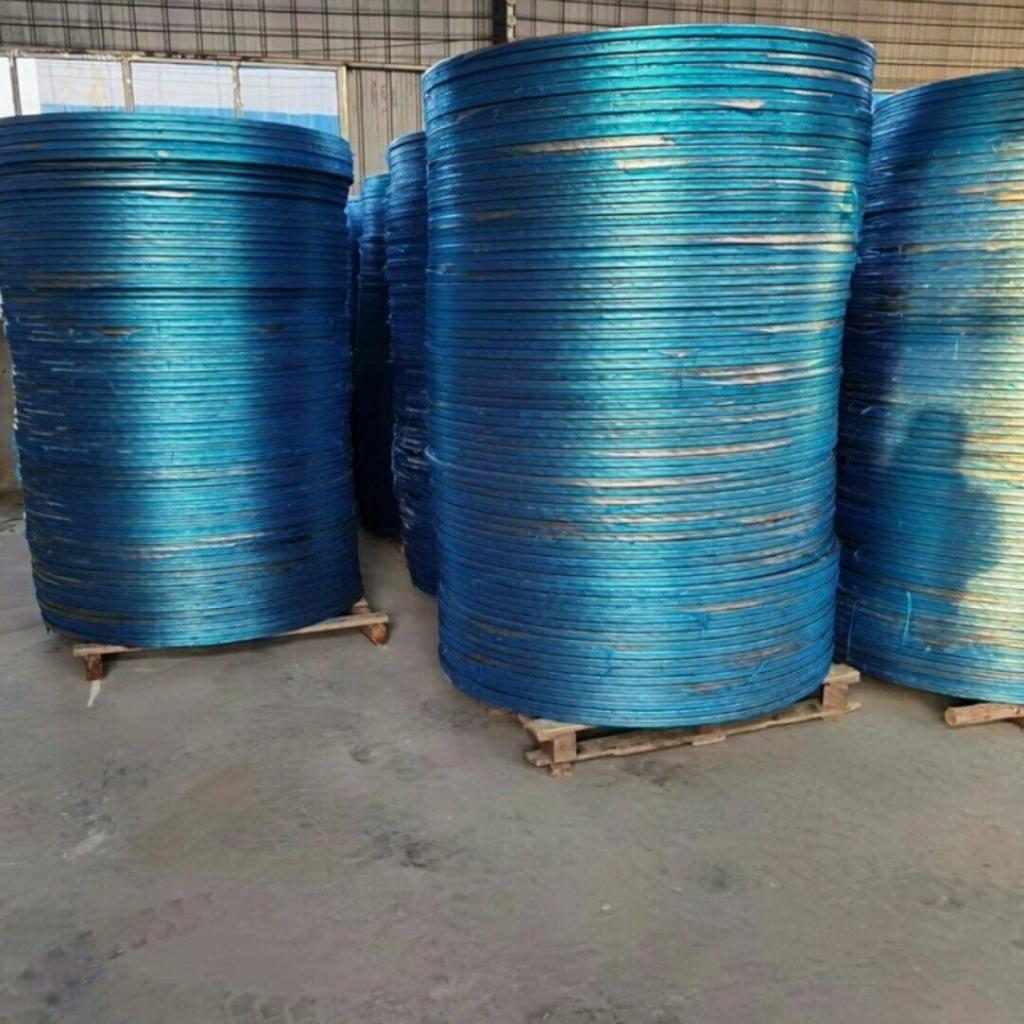 Hình ảnh xưởng sản xuất hiện đại của Cơ Khí Đại Việt với máy móc và đội ngũ nhân viên.