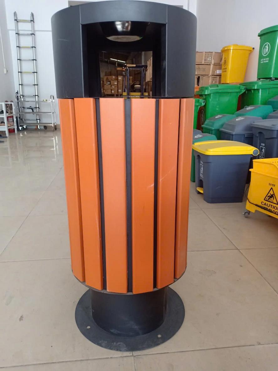 Xưởng gia công inox của Cơ Khí Đại Việt với hệ thống máy móc hiện đại.