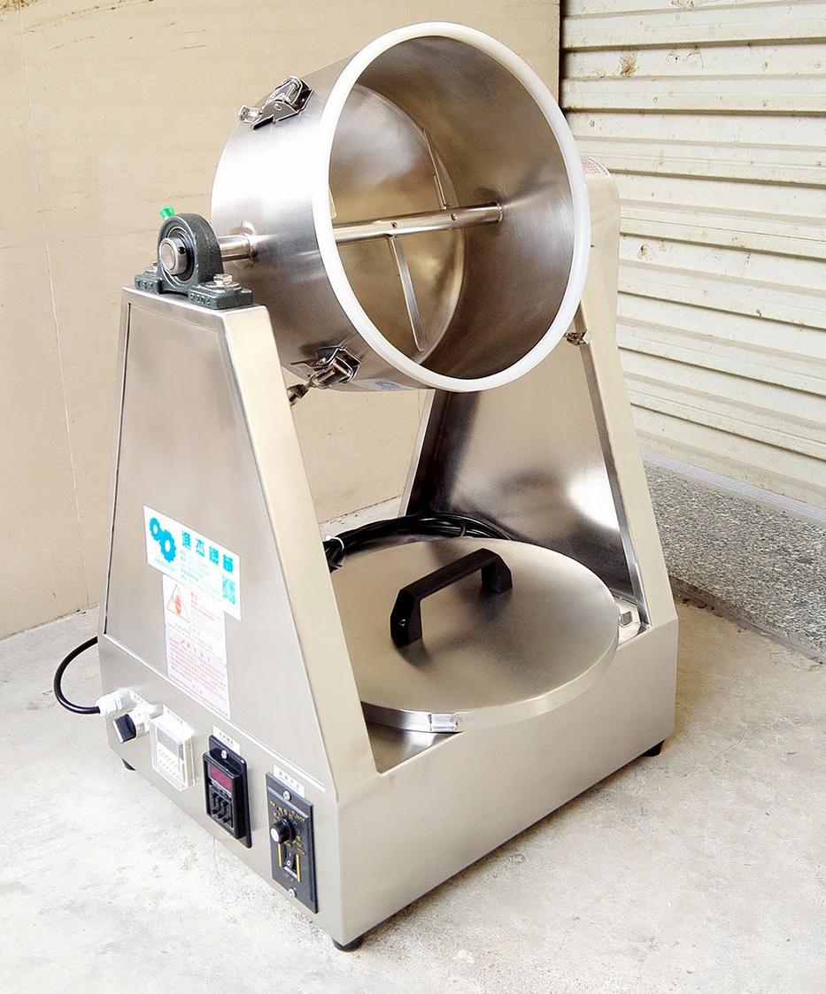 Hình ảnh xưởng sản xuất và đội ngũ kỹ sư của Cơ Khí Đại Việt.