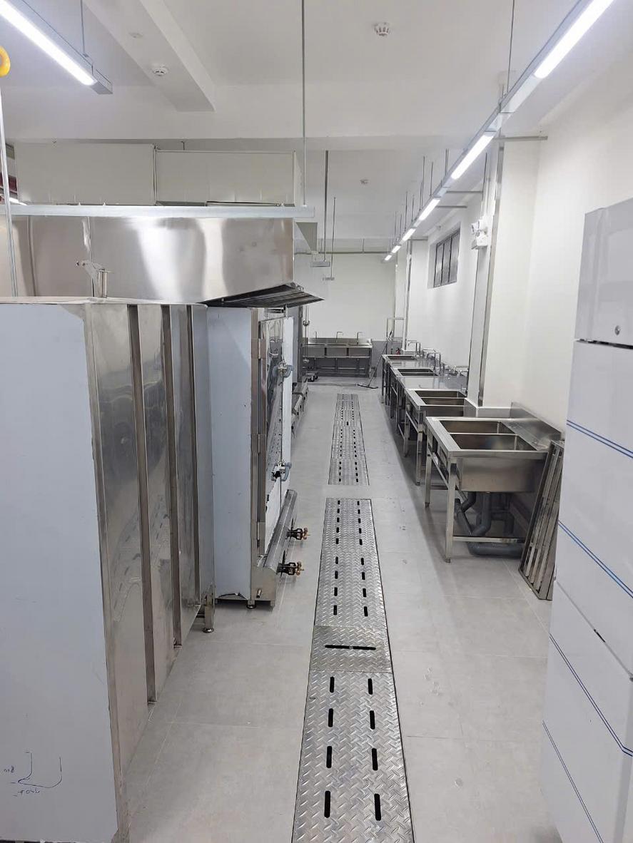 Xưởng sản xuất của Cơ Khí Đại Việt với máy móc hiện đại.