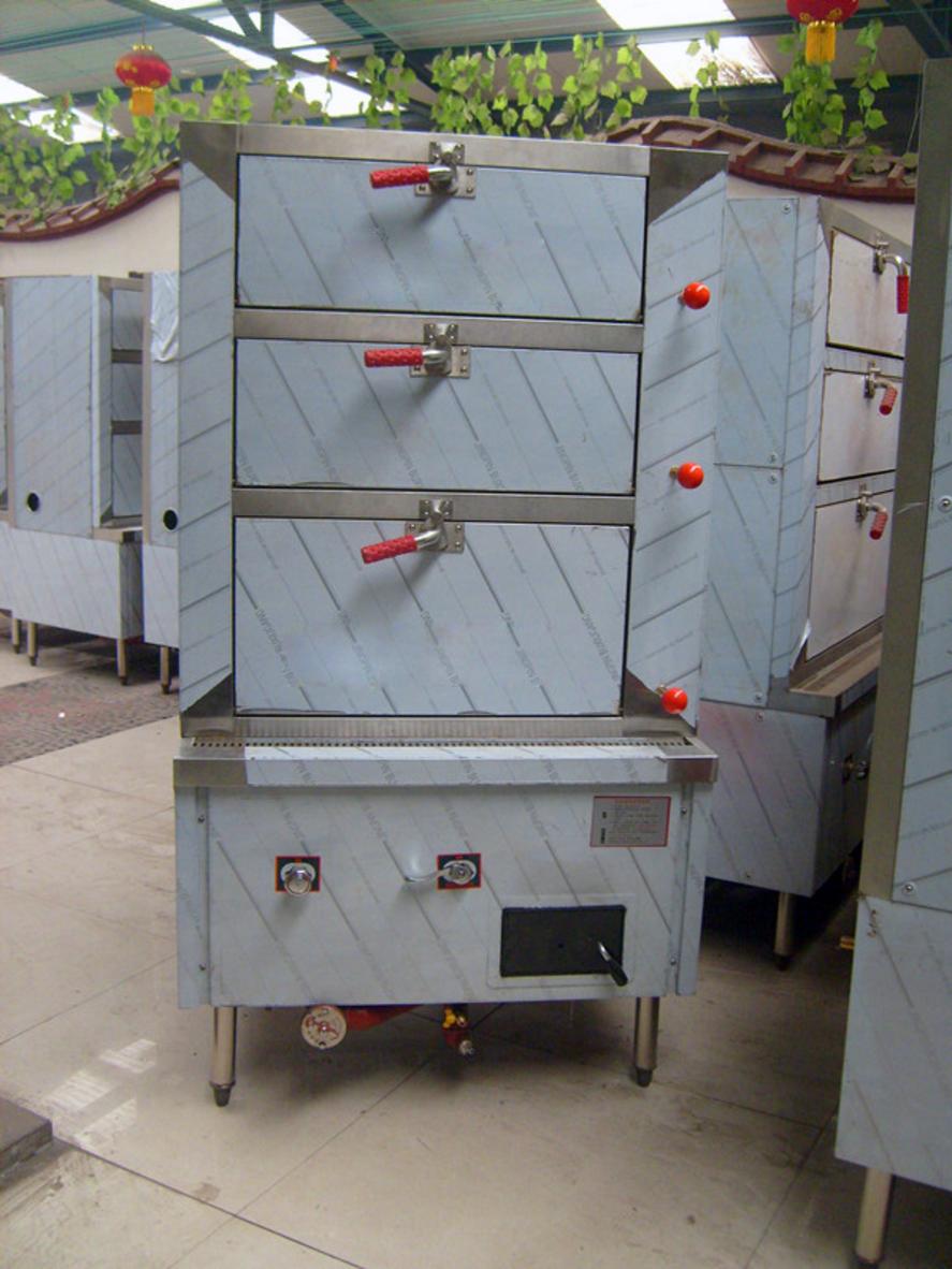 Toàn cảnh xưởng sản xuất hiện đại của Cơ Khí Đại Việt với máy móc tiên tiến và đội ngũ kỹ thuật viên lành nghề.