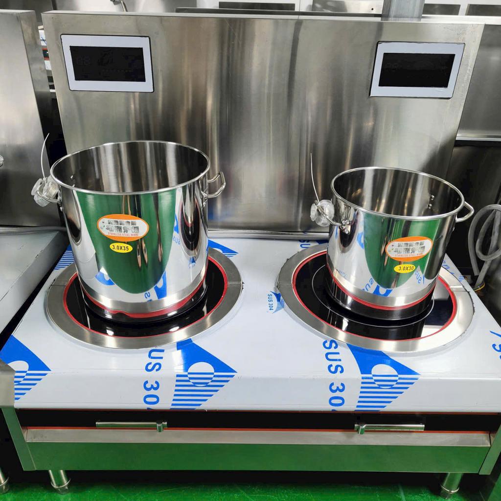 Xưởng gia công inox của Cơ Khí Đại Việt với máy móc hiện đại, nơi sản xuất thân vỏ bếp từ đôi công nghiệp chất lượng cao.