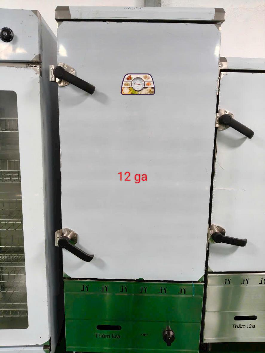 Bảng điều khiển hẹn giờ và cài đặt nhiệt độ giúp vận hành tự động và ổn định.