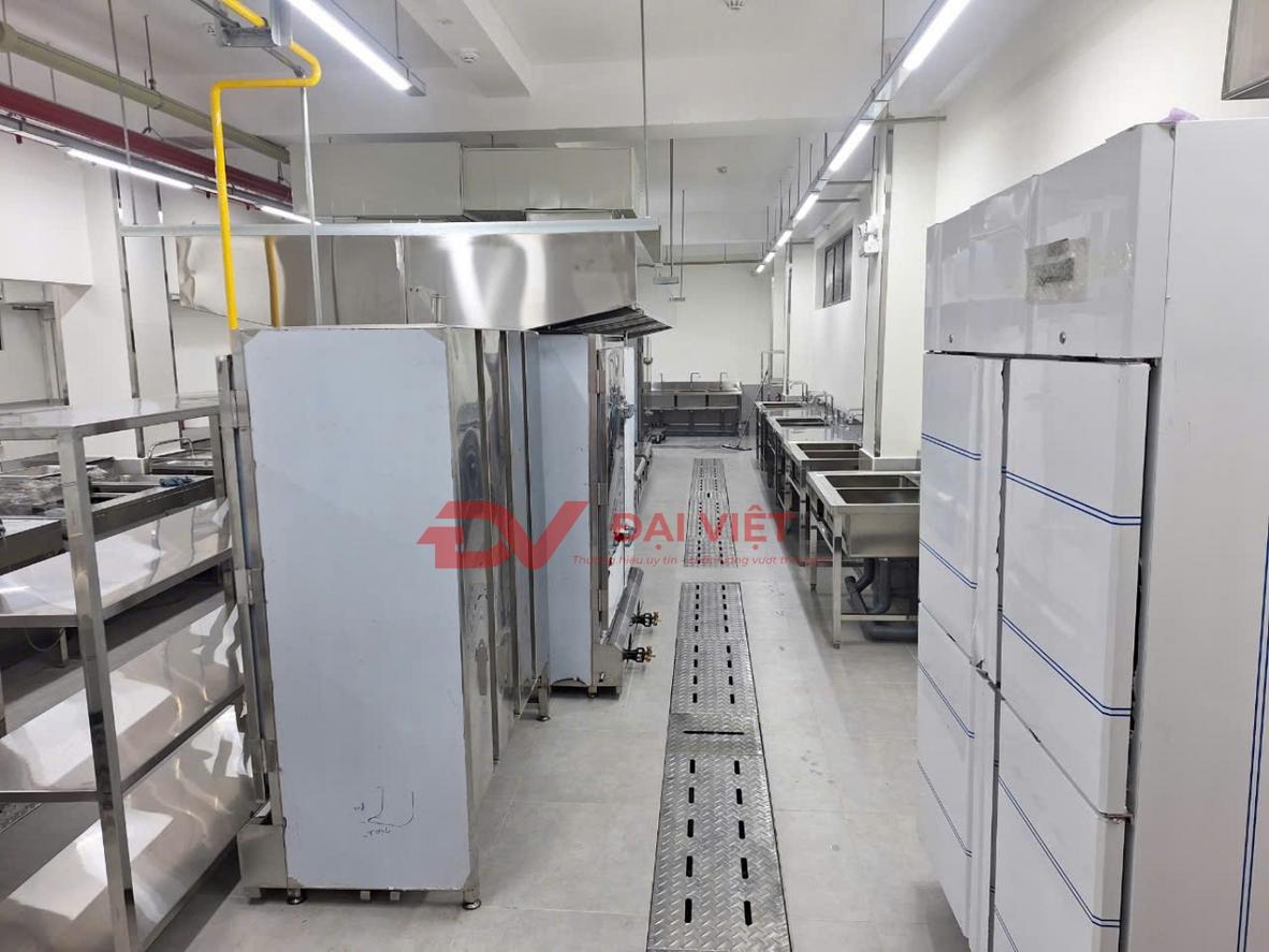 Ba cấu hình bếp mẫu cho quán ăn, nhà hàng vừa và bếp ăn công nghiệp lớn.