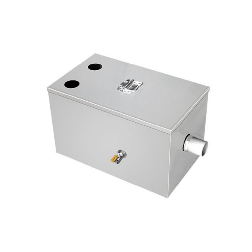 Tuân thủ tiêu chuẩn vệ sinh môi trường trong bếp công nghiệp.