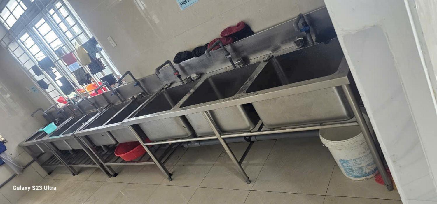 Bếp điện công nghiệp cần kiểm tra tải điện và tủ điện trước khi triển khai.