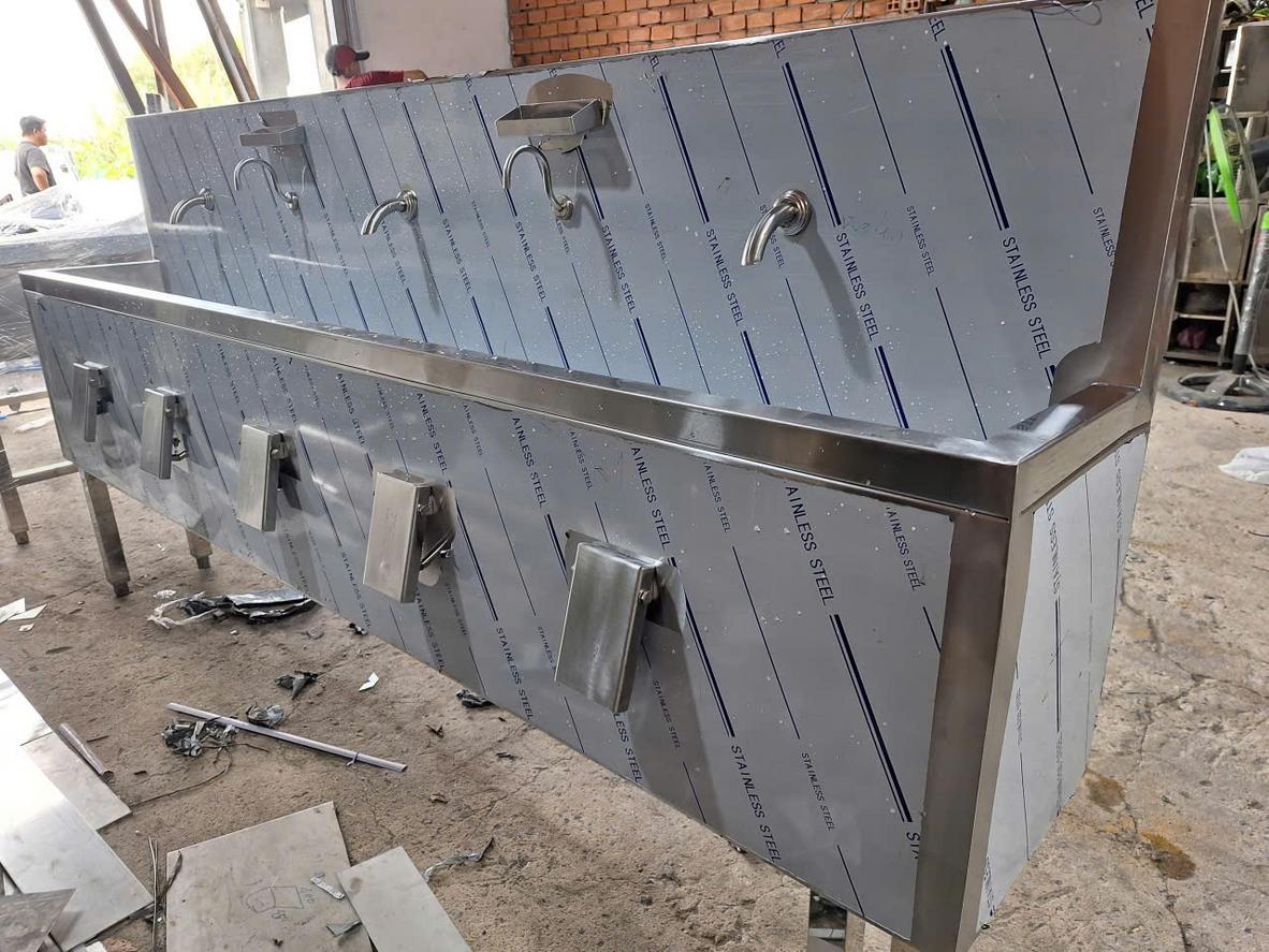 Inox 201 có thể phù hợp quán nhỏ nếu kiểm soát tốt môi trường ẩm và vệ sinh.