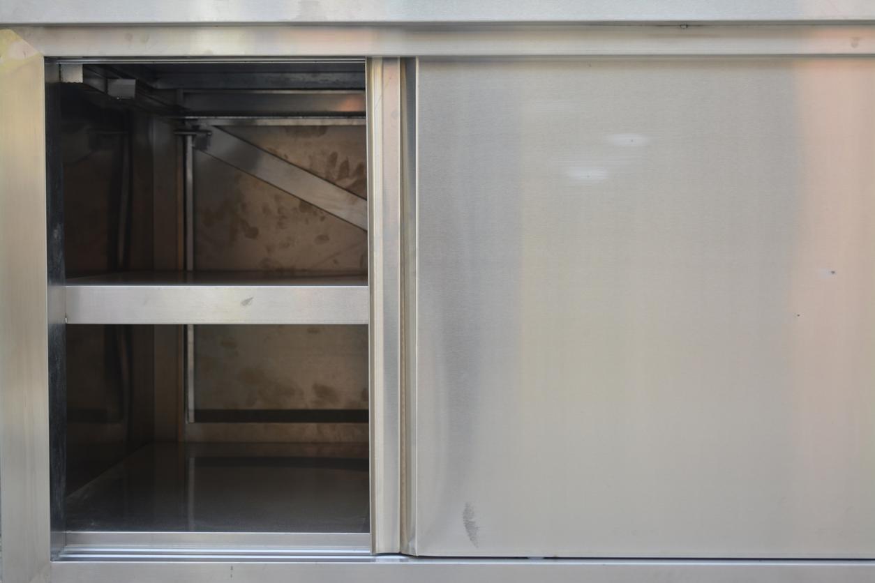 Tủ bếp inox sơn tĩnh điện 2 cửa tích hợp 2 chậu rửa