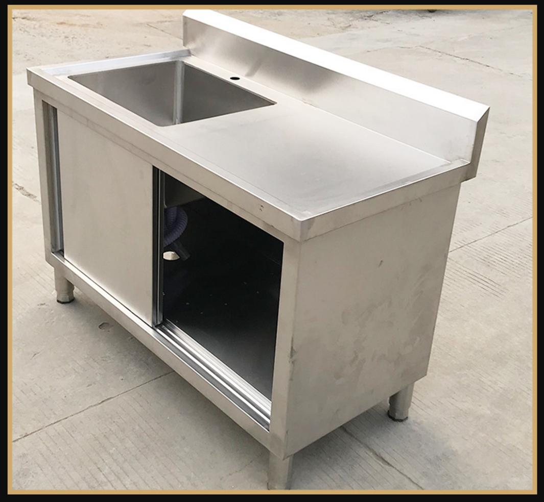 Tủ treo inox công nghiệp: ưu tiên tải trọng, an toàn treo và vệ sinh dễ dàng