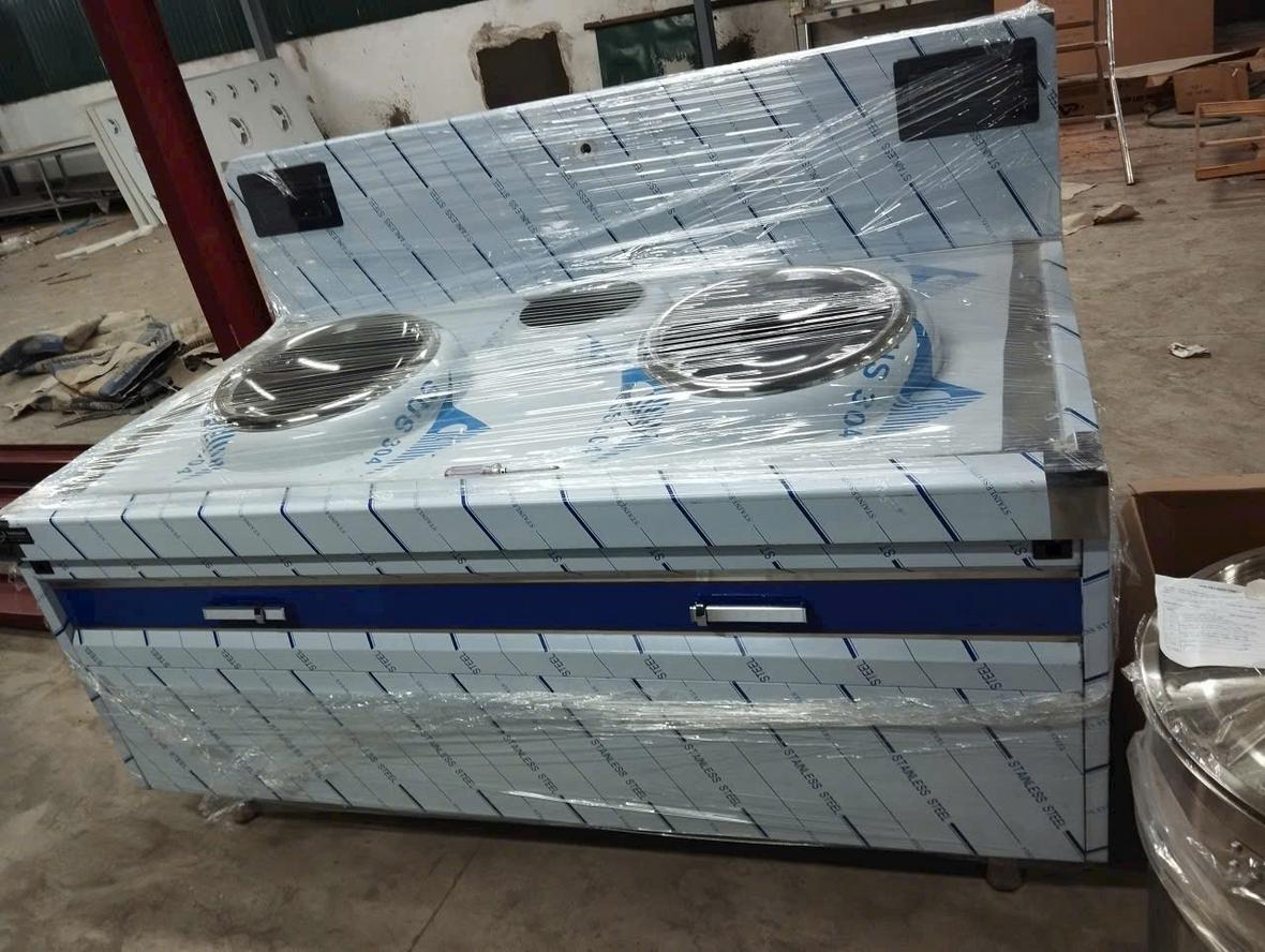 Tuyến dụng cụ bẩn tách riêng giúp khu ra món luôn sạch và ít mùi