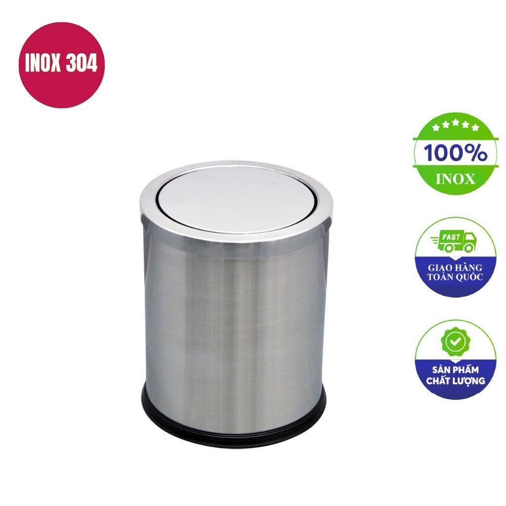 Thùng rác inox vuông có gạt tàn 290x290x720mm phù hợp sảnh khách sạn, văn phòng và khu công cộng.