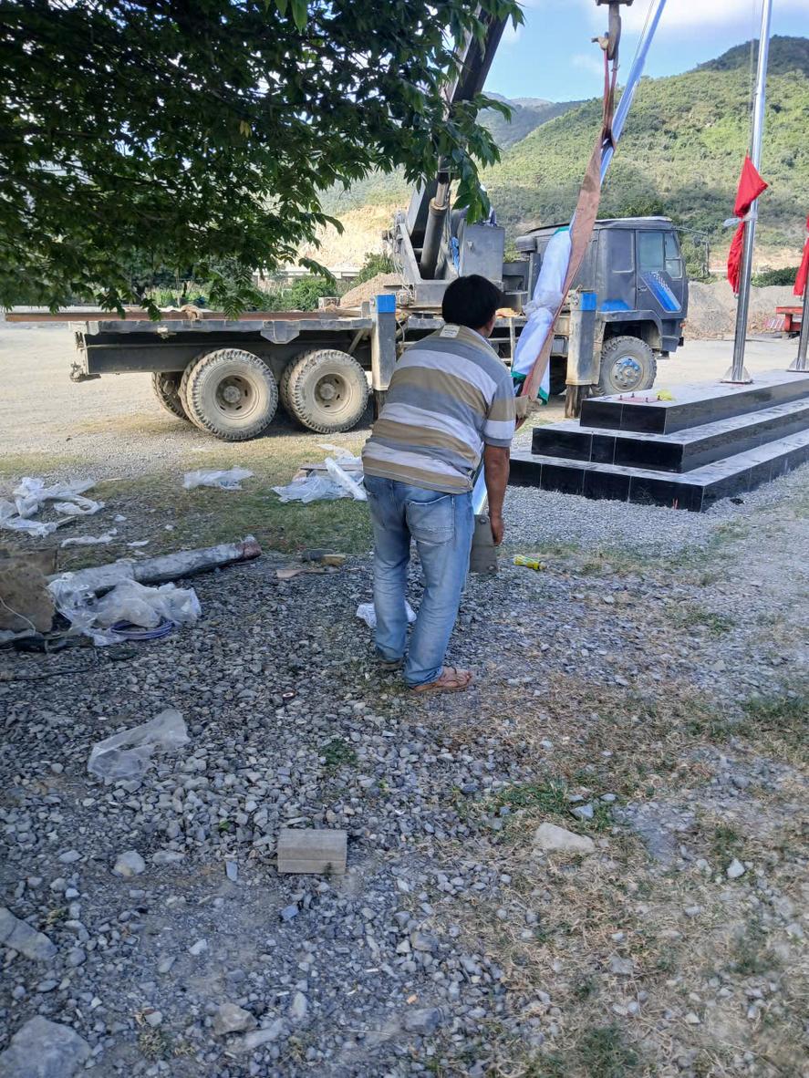 Bàn giao cột cờ inox hoàn thiện cho khách hàng - Dự án CÔNG TY CỔ PHẦN TẬP ĐOÀN TƯƠNG LAI VIỆT - CHI NHÁNH LÂM ĐỒNG - Cơ Khí Đại Việt