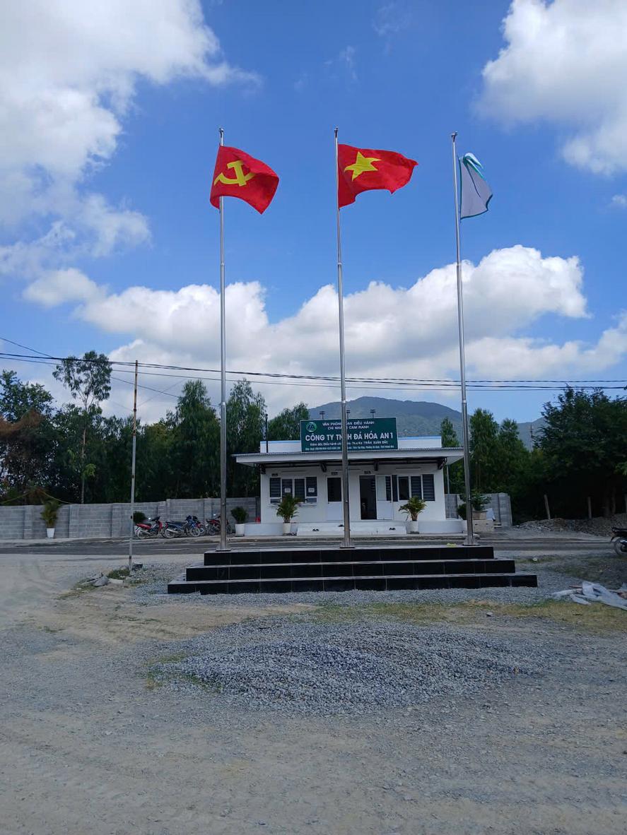 Quy trình lắp đặt cột cờ inox chuẩn kỹ thuật - Dự án CÔNG TY CỔ PHẦN TẬP ĐOÀN TƯƠNG LAI VIỆT - CHI NHÁNH LÂM ĐỒNG - Cơ Khí Đại Việt