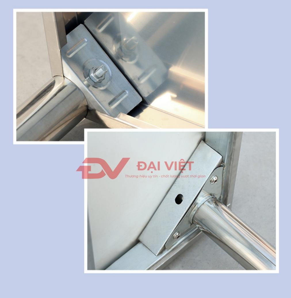 Khung inox 304 tăng cứng giúp bàn chắc chắn và bền bỉ khi vận hành liên tục.