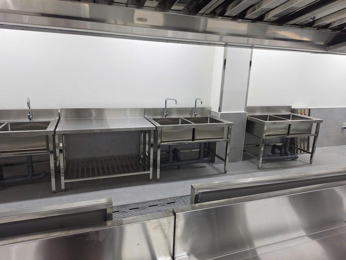 Các nhóm sản phẩm inox Đại Việt nhận gia công theo yêu cầu: bếp công nghiệp, y tế, nội thất, công nghiệp và vỏ tủ điện.
