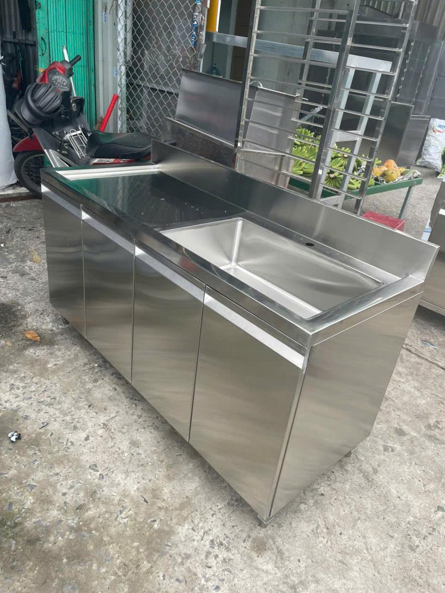 Các cấu hình tủ bếp inox công nghiệp có thể gia công theo kích thước thực tế tại Đại Việt.