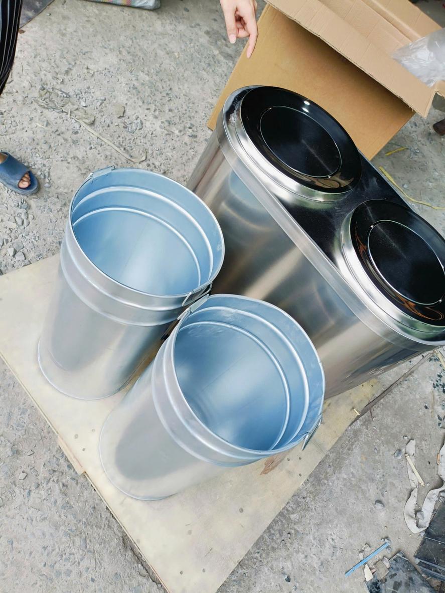 Các kiểu nắp và cơ chế mở phổ biến của thùng rác inox.