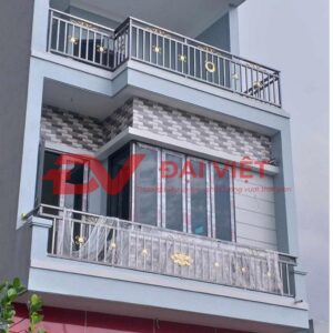 Mẫu lan can inox nhà biệt thự