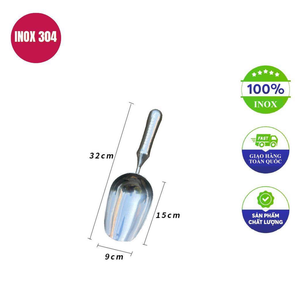 Móc treo tiện lợi giúp bảo quản gọn gàng và khô ráo.