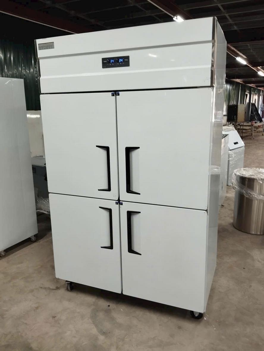 Nội thất inox 304 được gia công theo kích thước mặt bằng bếp nhà máy.