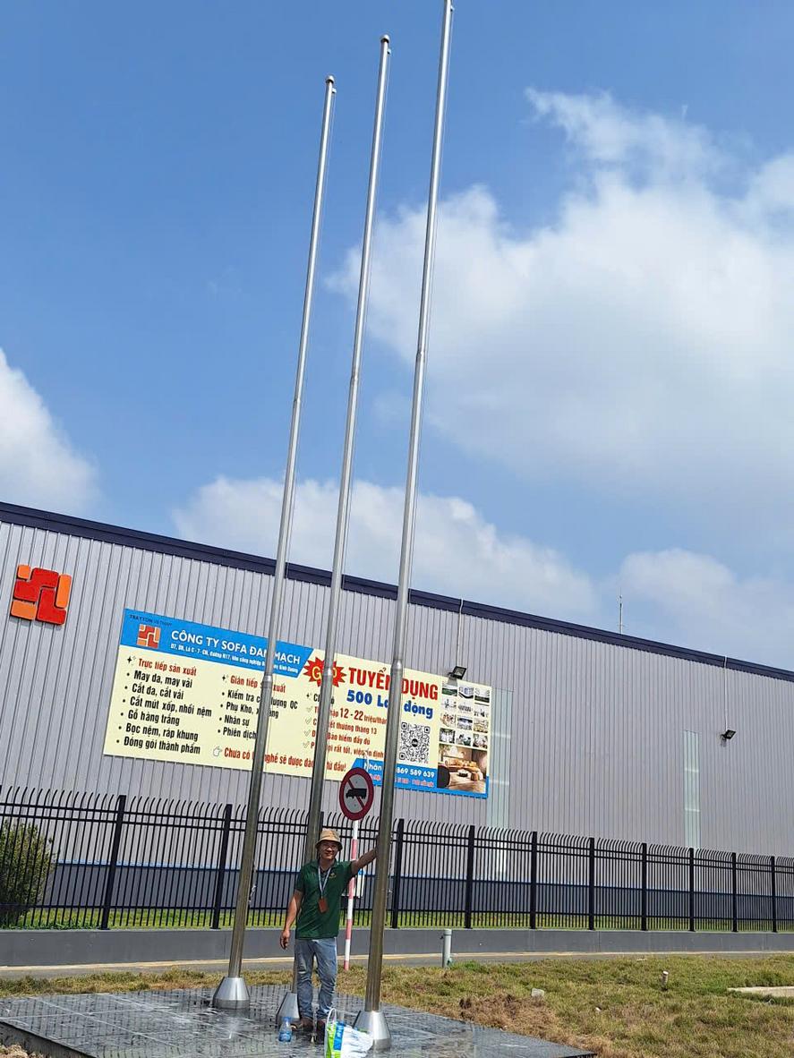 Quá trình gia công lắp đặt cột cờ inox tại xưởng - Dự án CÔNG TY TNHH MỘT THÀNH VIÊN NHẬT MINH NGUYỄN - Cơ Khí Đại Việt