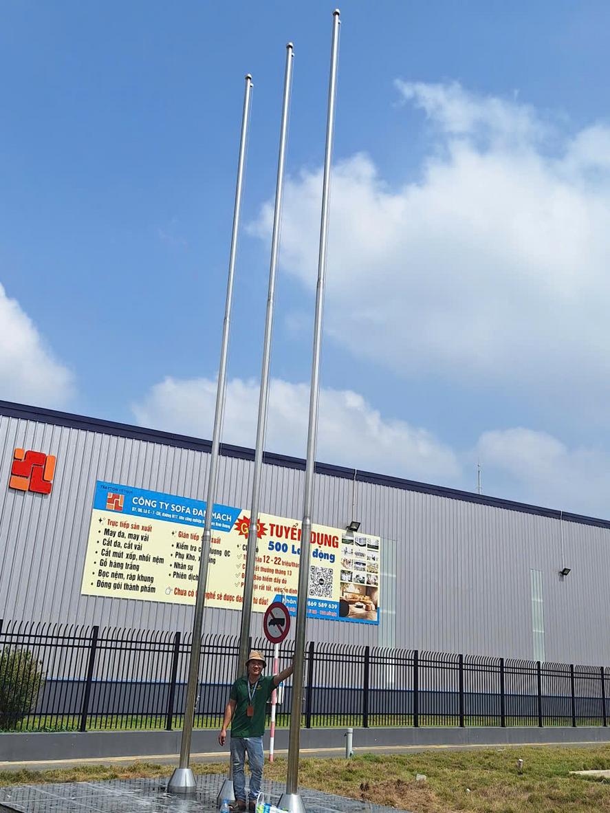 Hạng mục cột cờ inox sau hoàn thiện - Dự án CÔNG TY TNHH MỘT THÀNH VIÊN NHẬT MINH NGUYỄN - Cơ Khí Đại Việt