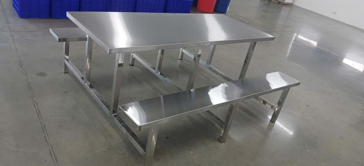 Xe đẩy inox trong dự án thi công bếp công nghiệp STV MACHINE CO.,LTD - Cơ Khí Đại Việt
