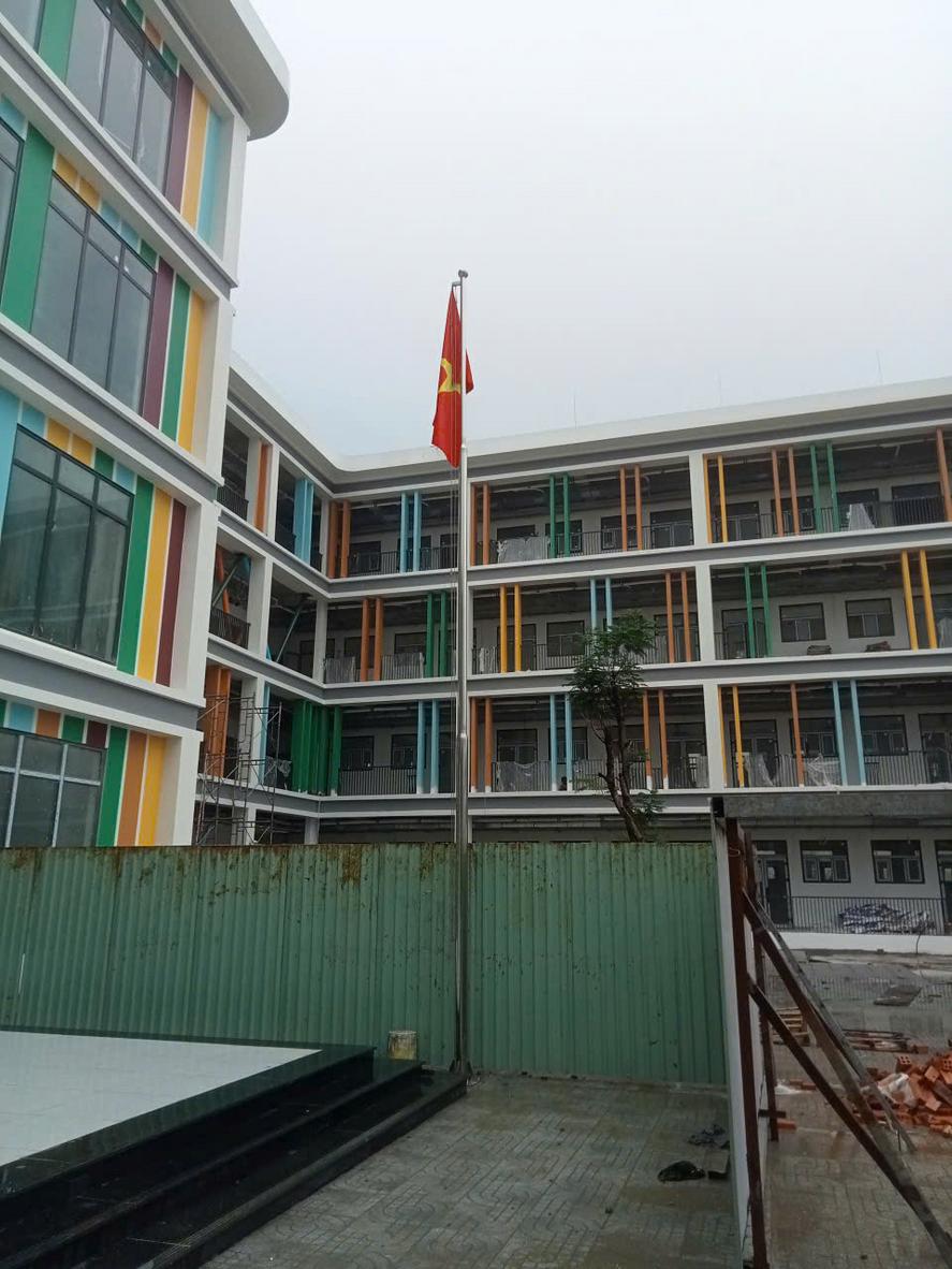 Khung bệ cột cờ inox 304 và chi tiết liên kết neo - Dự án Trường Meyschool Đoàn Thị Điểm - Cơ Khí Đại Việt