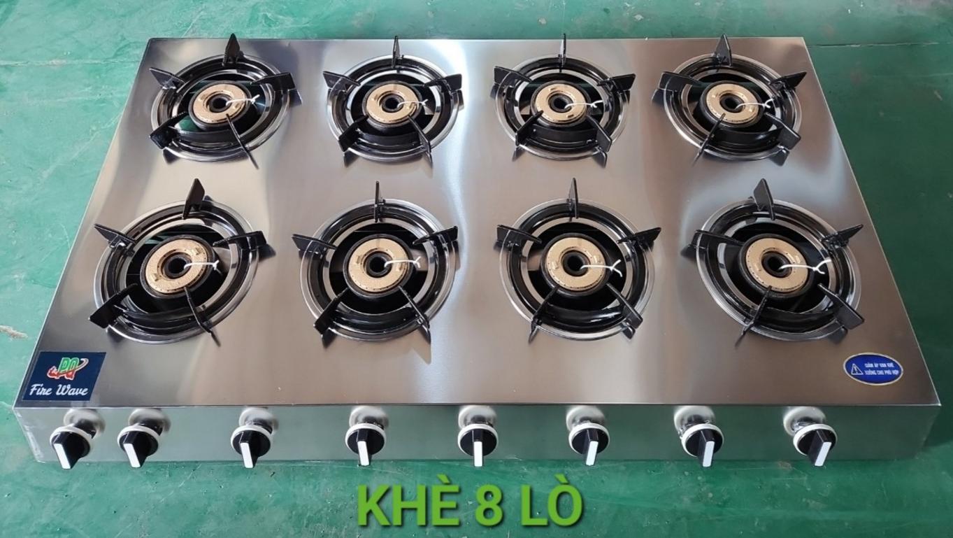 Bếp gas khè công nghiệp WINDO-38 với 3 lò khè độc lập, phù hợp nấu nhanh trong bếp nhà hàng.