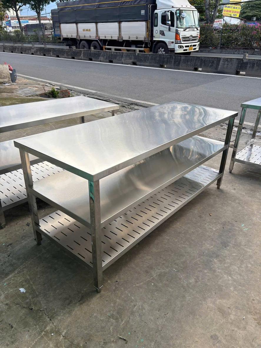 5 cấu trúc bàn inox phổ biến trong bếp công nghiệp.