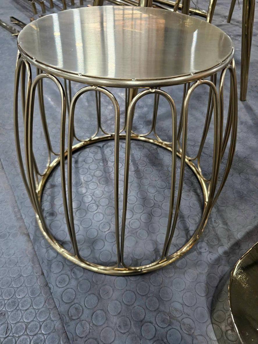 Gia công inox 304 cho môi trường y tế yêu cầu vệ sinh cao.