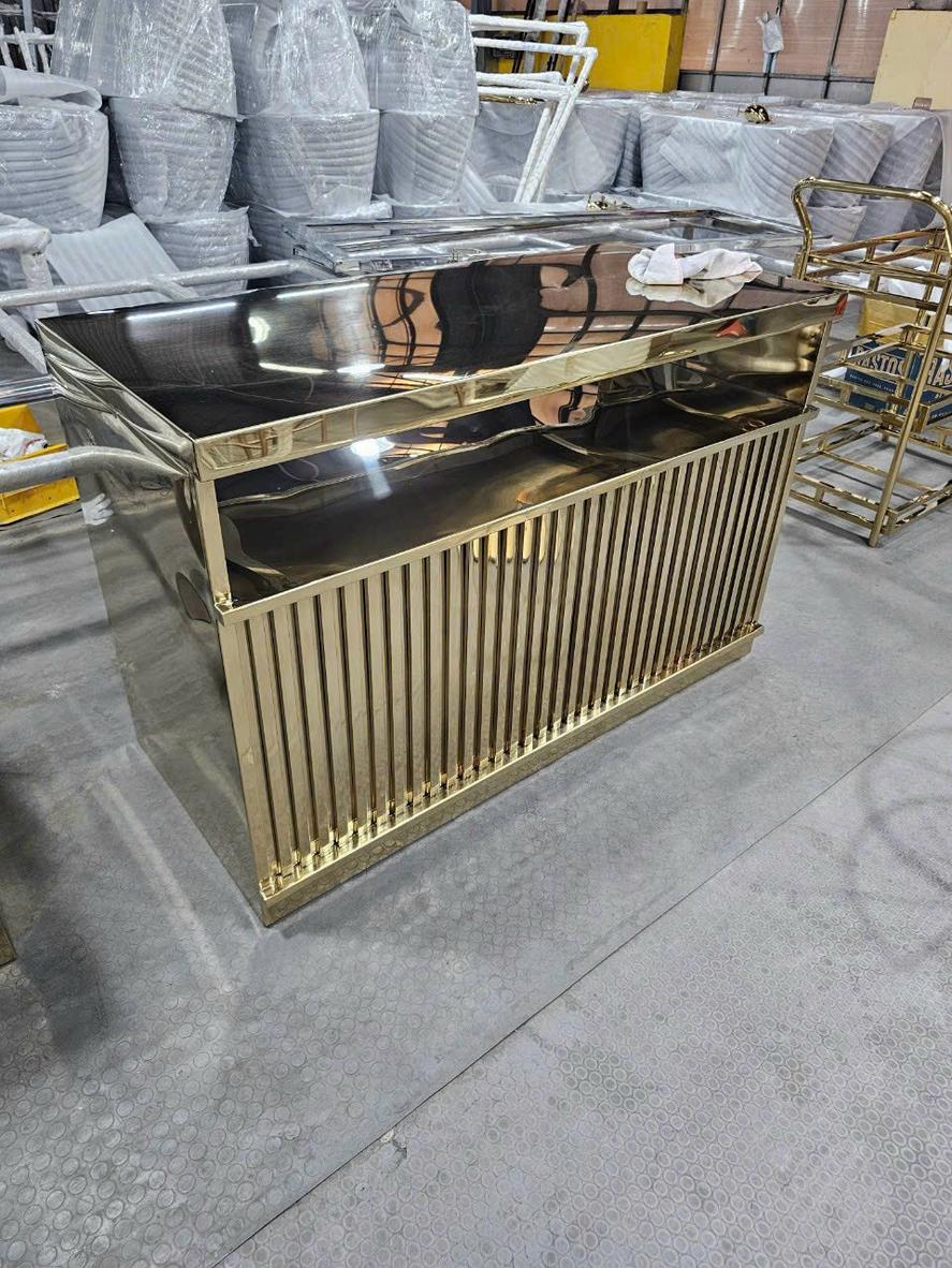 Các yếu tố chính ảnh hưởng đến báo giá gia công bàn ghế inox.